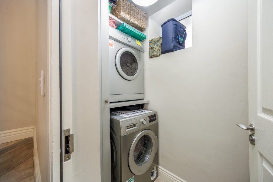 2 Bedroom Property for Sale in Koelenhof AH Western Cape